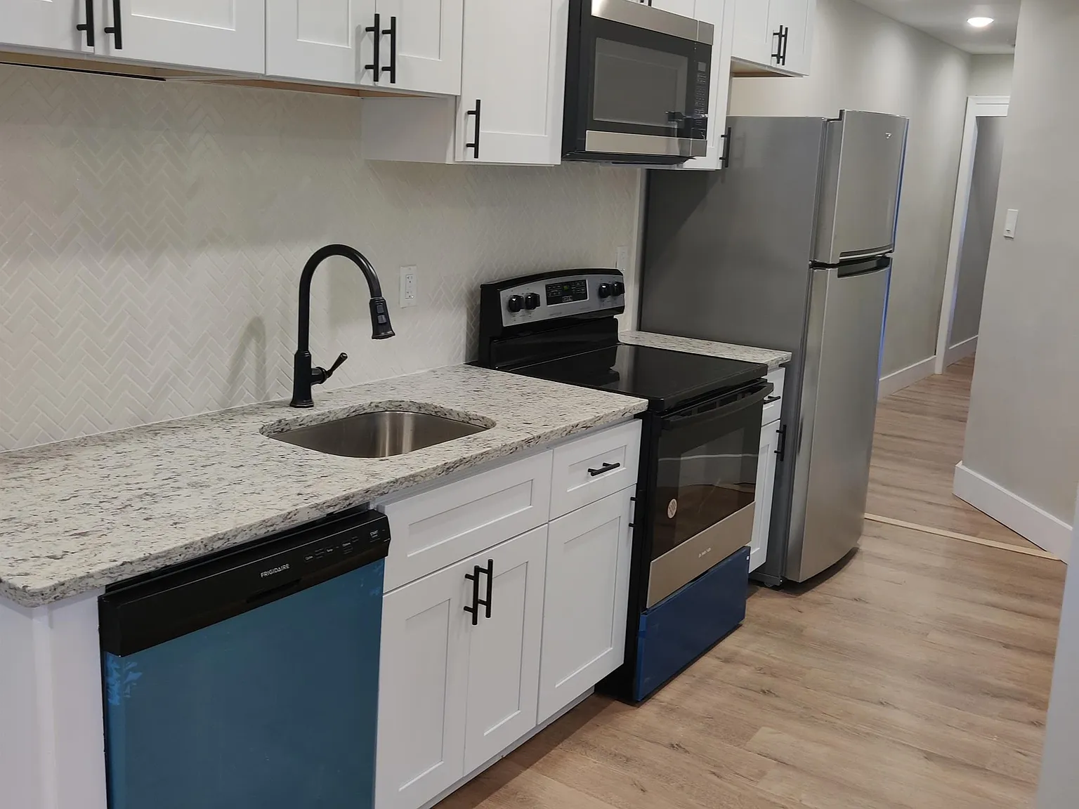 1721 Belfield Avenue - 2nd F... — Photo 3
