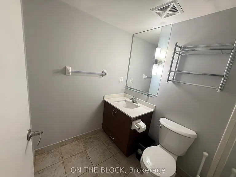 320 Richmond St E #313 — Photo 28