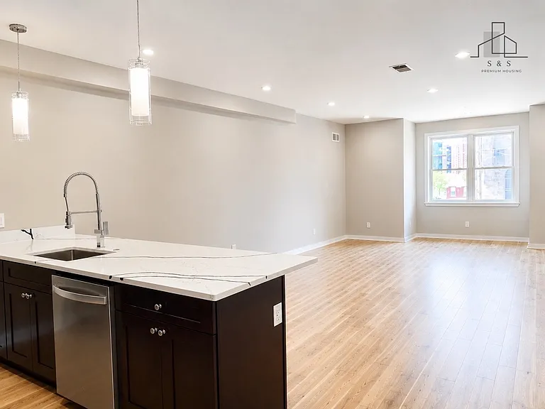 431 N 41st St #2 — Photo 5