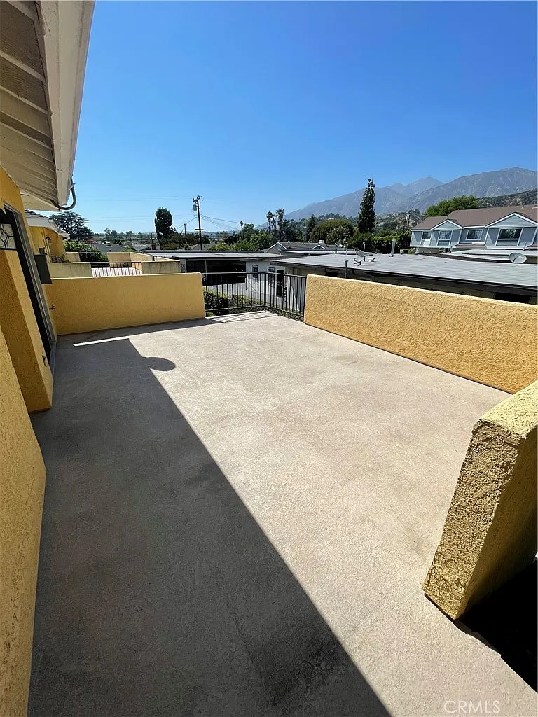 2 bed, 1100 sqft, $2,650 — Photo 4