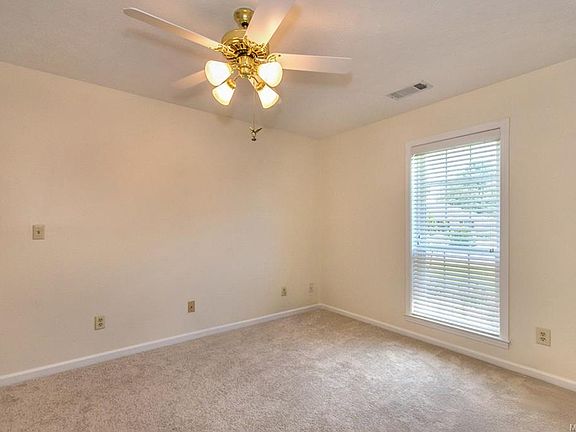 5th image of 3861 Berkshire Dr