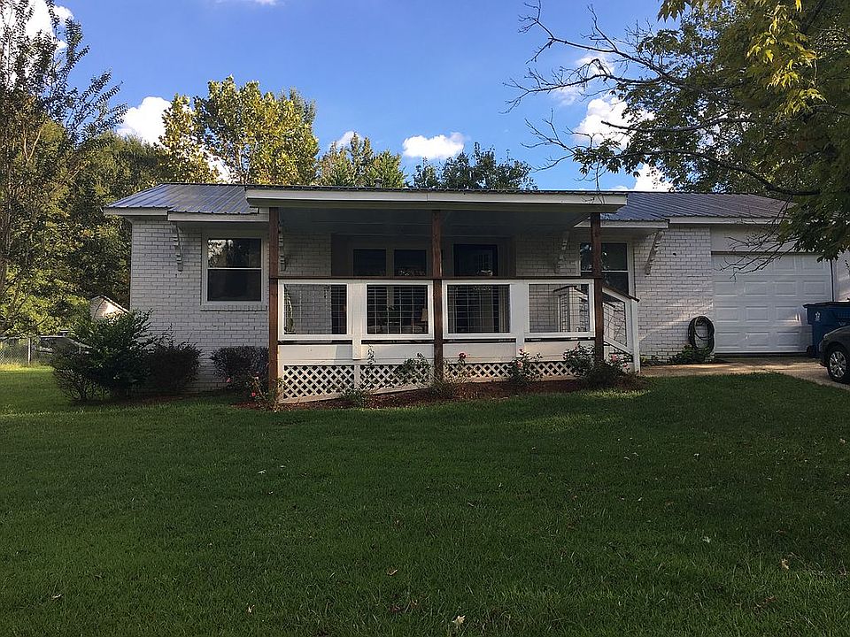 Front yard view