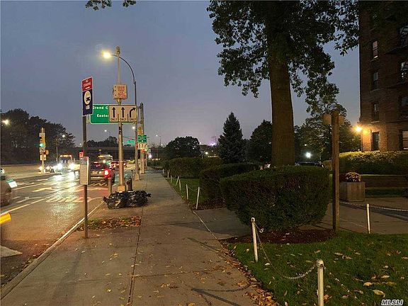 5th image of 112-50 Northern Blvd 1-floor 1C