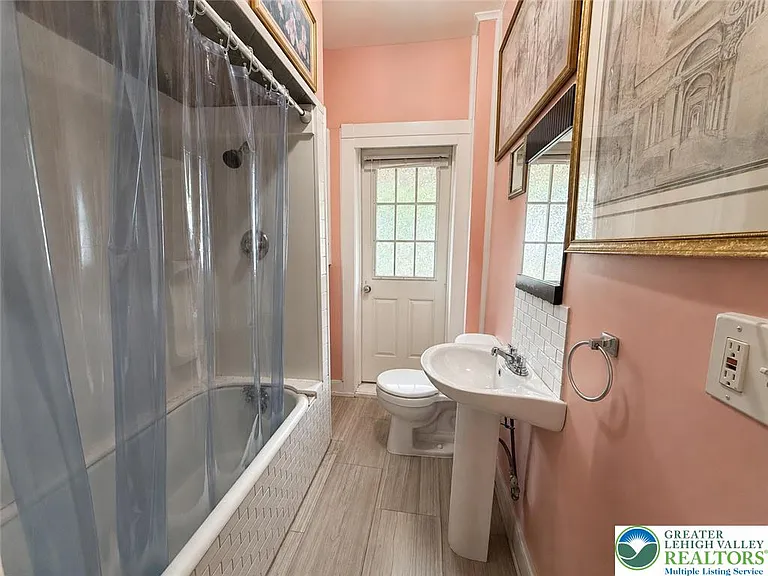 80 N 4th St #4 — Photo 16