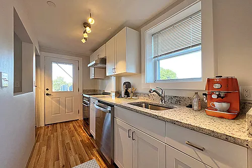 278 Cabot St Photo 1