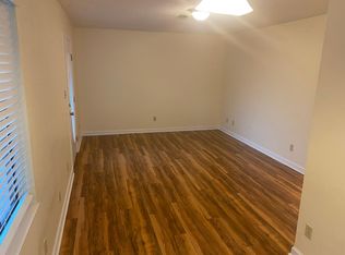 1202 E Hendron Chapel Rd, Knoxville, TN 37920