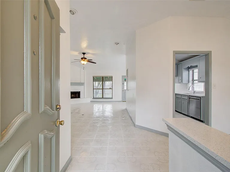2538 Knights Cir — Photo 6