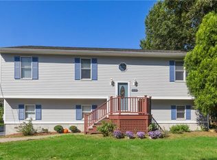 882 Broad Rock Rd, South Kingstown, RI 02879