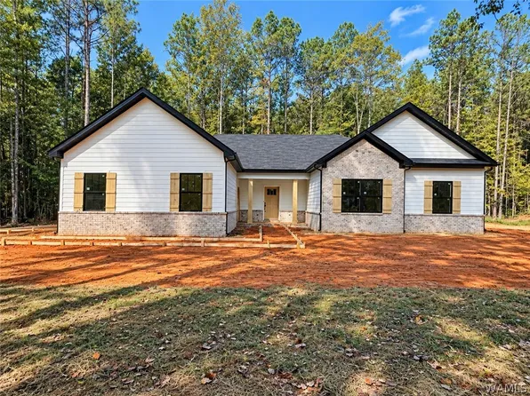 18032 Northview Cir, Northport, AL 35475