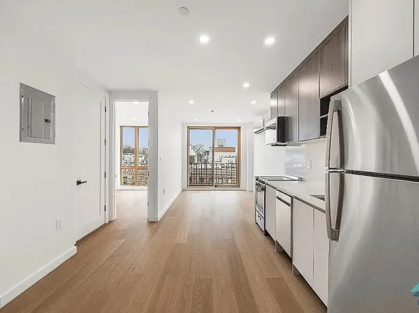 3216 Glenwood Road image 1 of 16