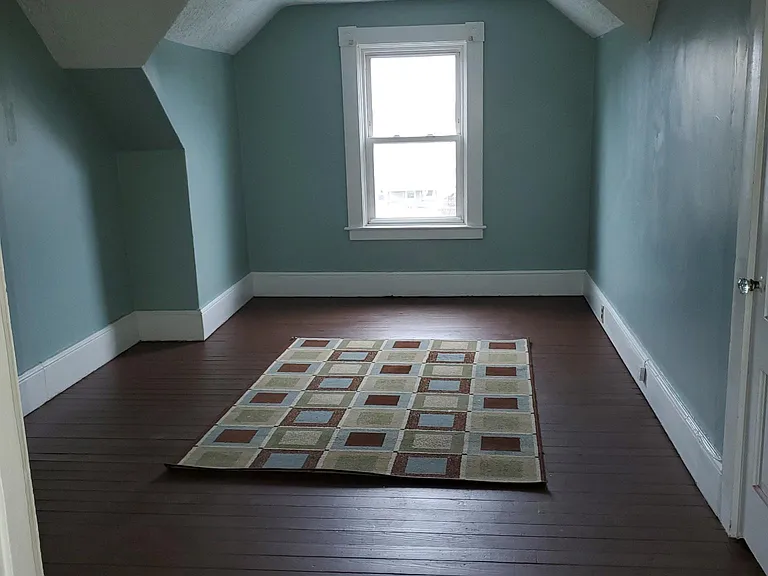 373 Chancery St — Photo 2