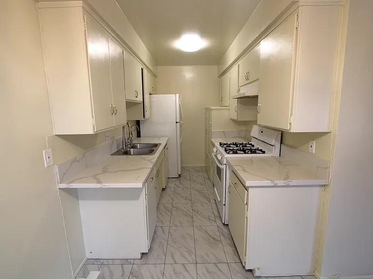 614 W Dryden St #6 — Photo 3