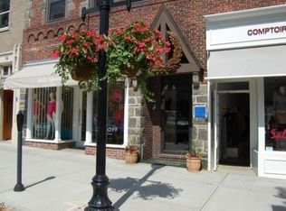 271 Greenwich Ave APT 2C, Greenwich, CT 06830