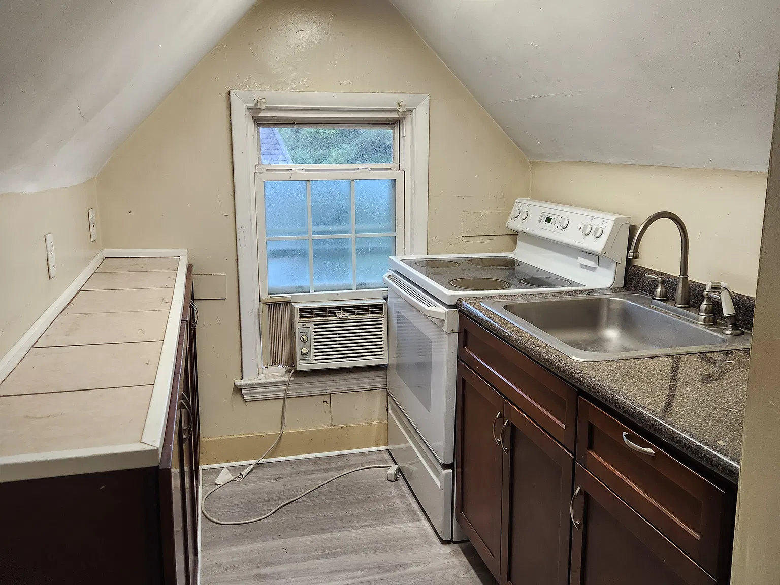 1 bed, 750 sqft, $825 — Photo 2