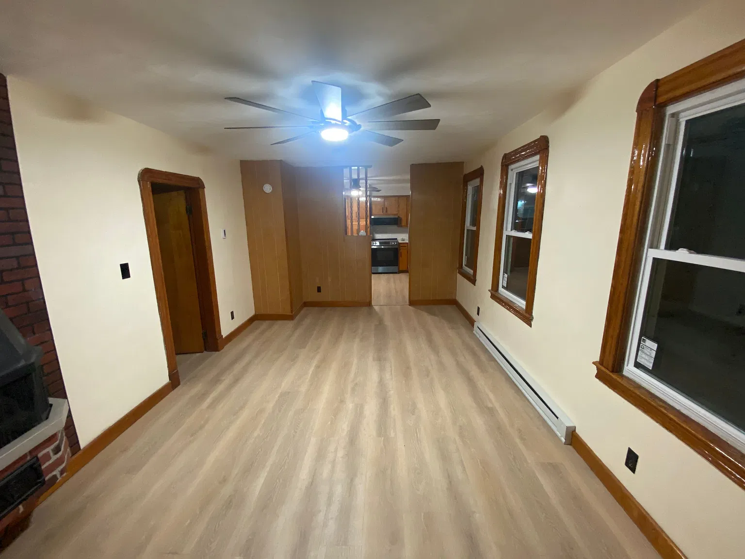 Renovated 2 Bedroom — Photo 4