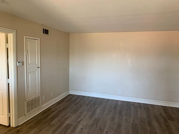 5th image of 8731 Graves Ave Unit 61