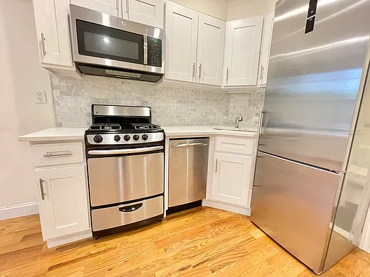 Rented by Silver Line Realty Group NY LLC | media 8