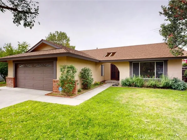 3415 Valencia Hill Dr, Riverside, CA 92507