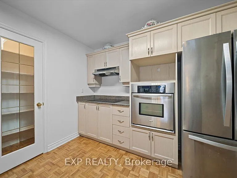 469 Church St #18 — Photo 8