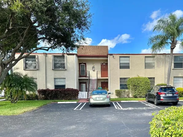 15 Willowbrook Lane #102, Delray Beach, FL 33446