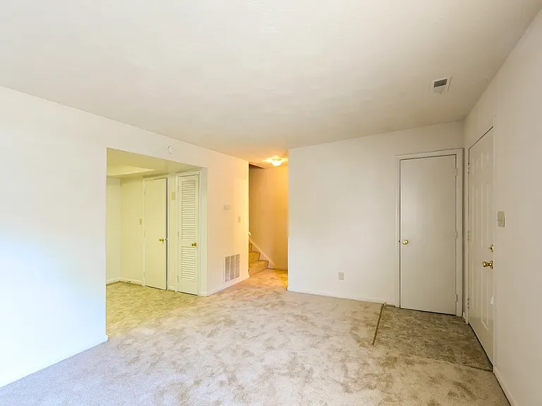 Brentwood Forest Apartments — Photo 15