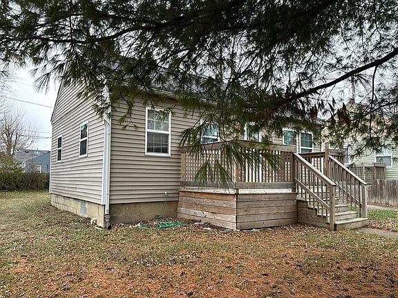 3rd image of 3362 Wallace Ave