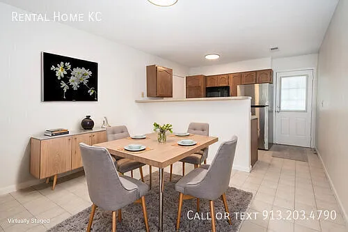 Clean and Bright 3-bed 2.5-bath Townhouse #1681 — Photo 3