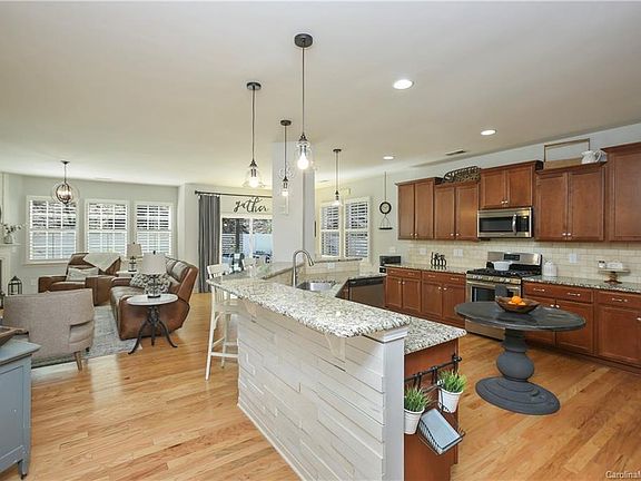 2nd image of 1045 Crawford Dr #3B-13