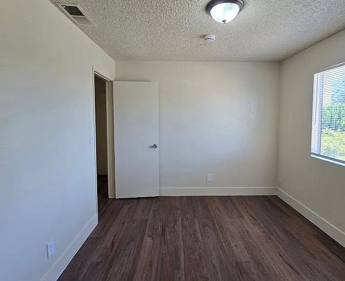 310 N 9th St #201 — Photo 9