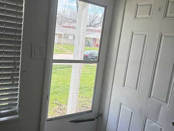5th image of 229 Solon Dr