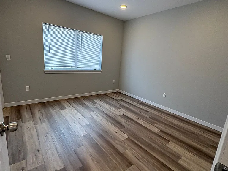 36 Auburn St — Photo 5