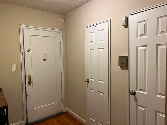 Rented by Prime Realty | media 35