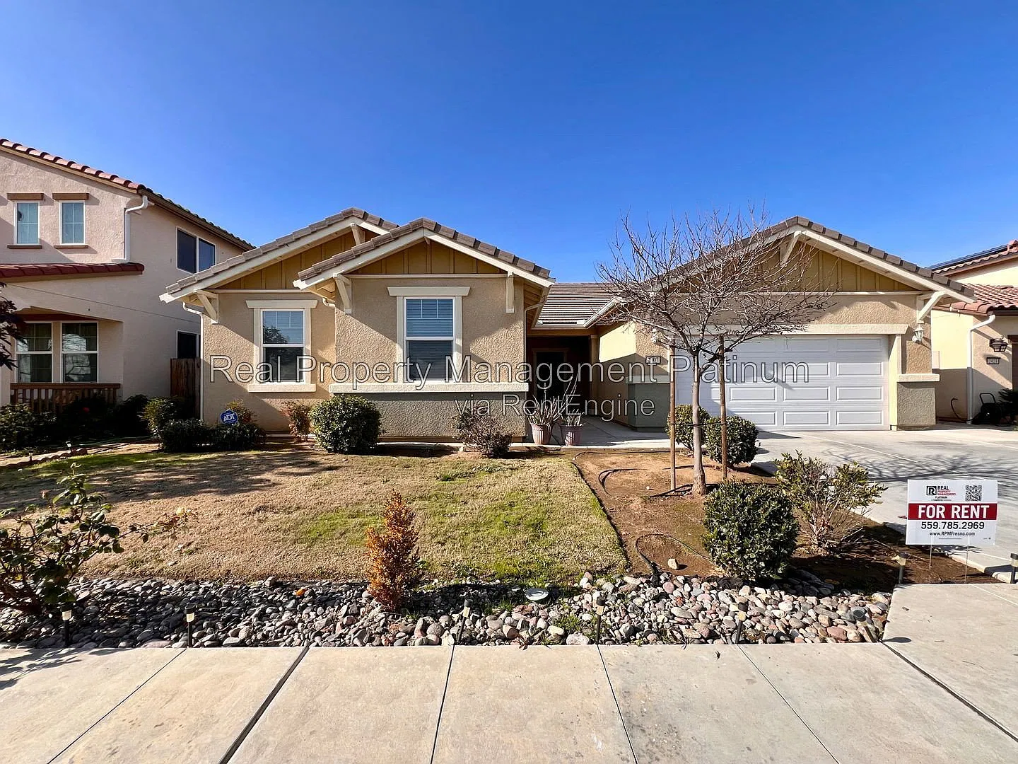 4 bed, 2.0 bath, 2010 sqft, $2,450 — Photo 2
