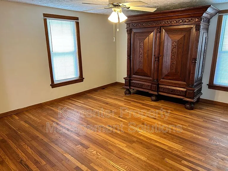 3922 Churchville Ave — Photo 16
