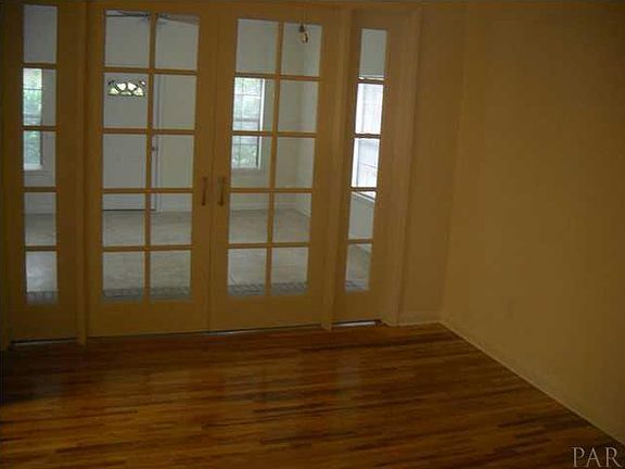 2nd image of 3901 Whispering Pines Dr