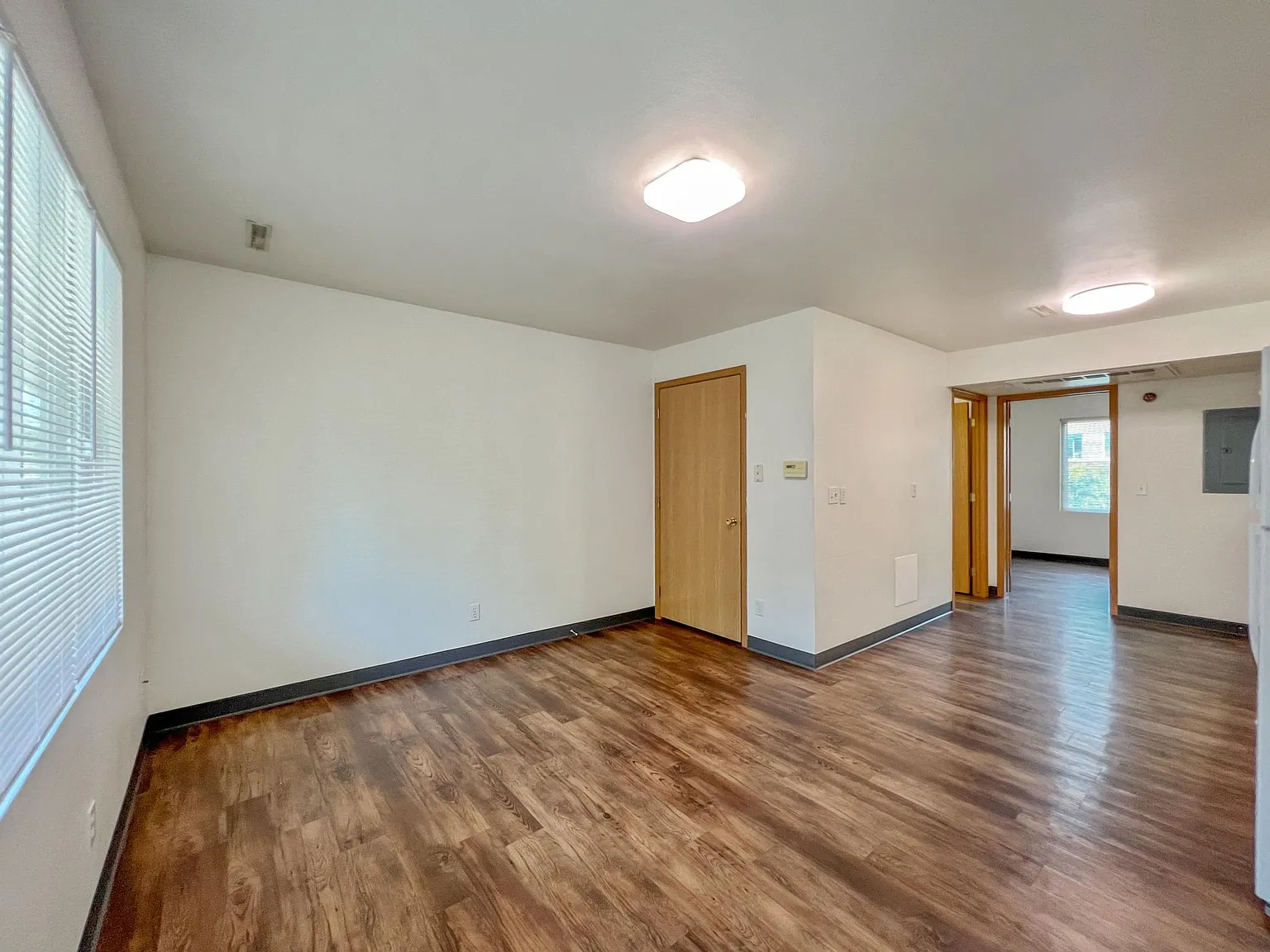 1 bed, 500 sqft, $895 — Photo 2