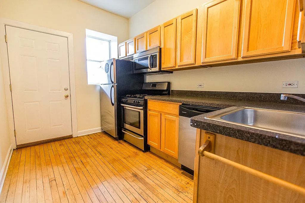 1143 W. Waveland Ave. — Photo 3
