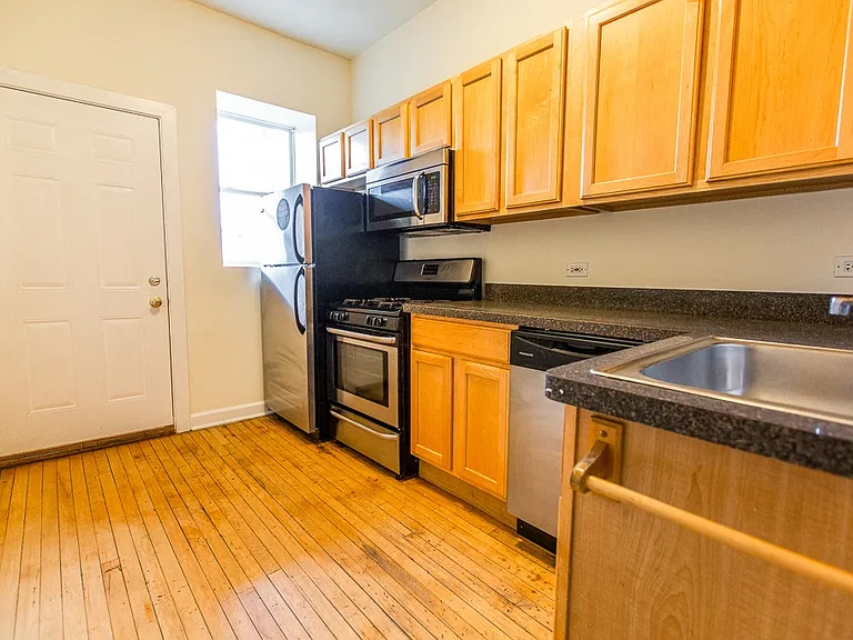 1143 W. Waveland Ave. — Photo 3