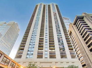 200 N Dearborn St UNIT 3905, Chicago, IL 60601