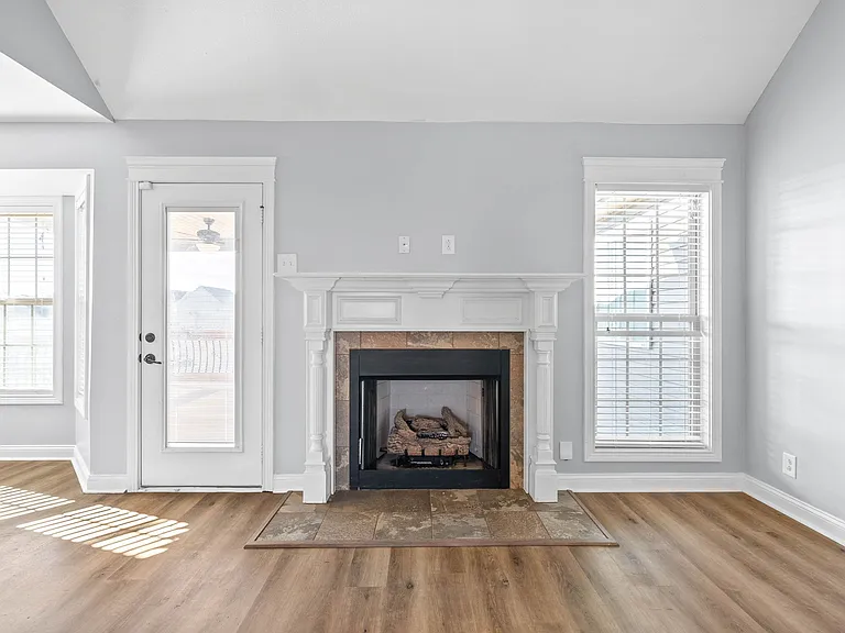 1320 Canyon Pl — Photo 7