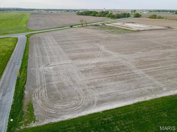 0 Us Highway 40, Highland, IL 62249