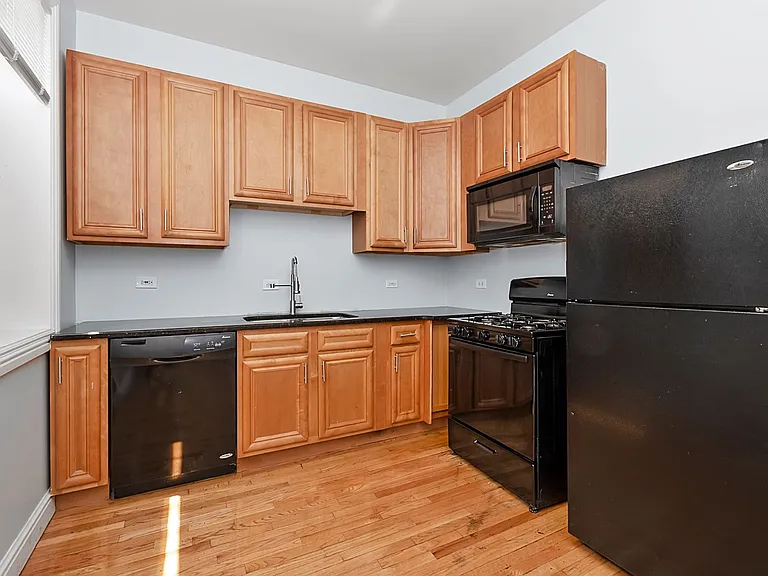 4801 S Calumet Ave. / 347-49 E 48th St — Photo 4
