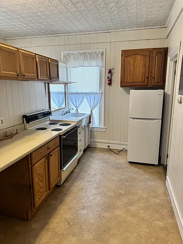 37 Kinsley St #4 Photo 1
