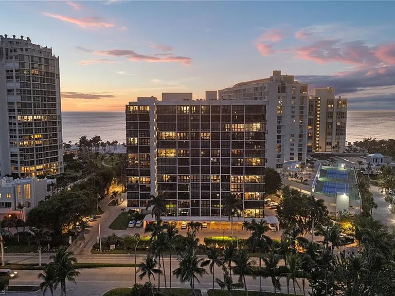 4031 Gulf Shore Blvd N #3B — Photo 28