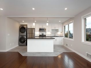 1517 6th Ave W APT 302, Seattle, WA 98119