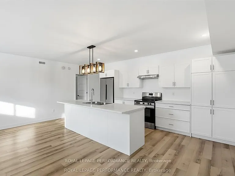 31A Marcel St — Photo 14
