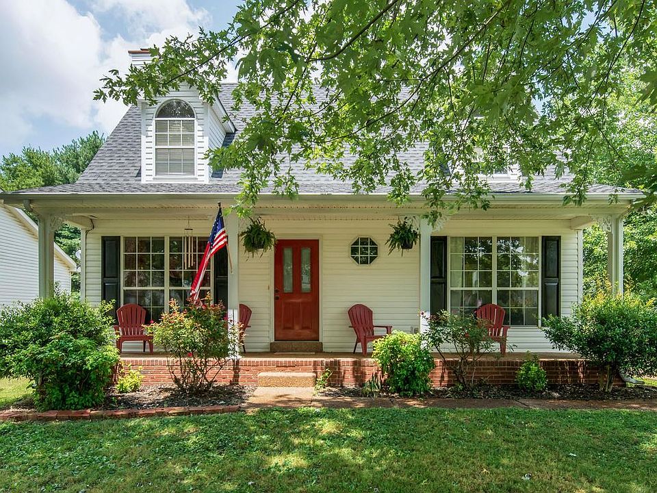 1st image of 302 Highland Dr