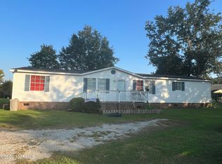 335 Cottonwood Ln, Castle Hayne, NC 28429