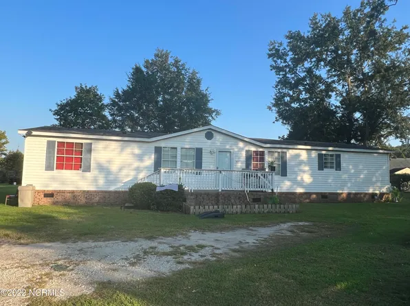 335 Cottonwood Lane, Castle Hayne, NC 28429