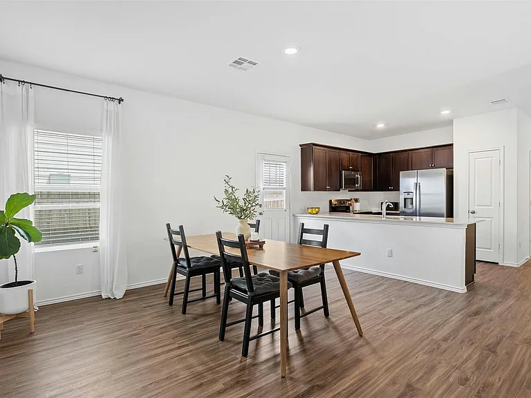 221 Barbary Coast Ln — Photo 9